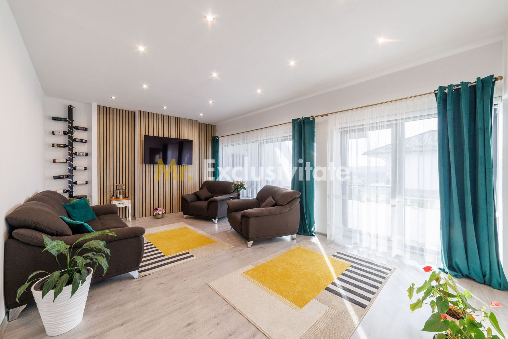 Casa moderna, constructie solida -view panoramic -Mioveni-Arges! - imaginea 2