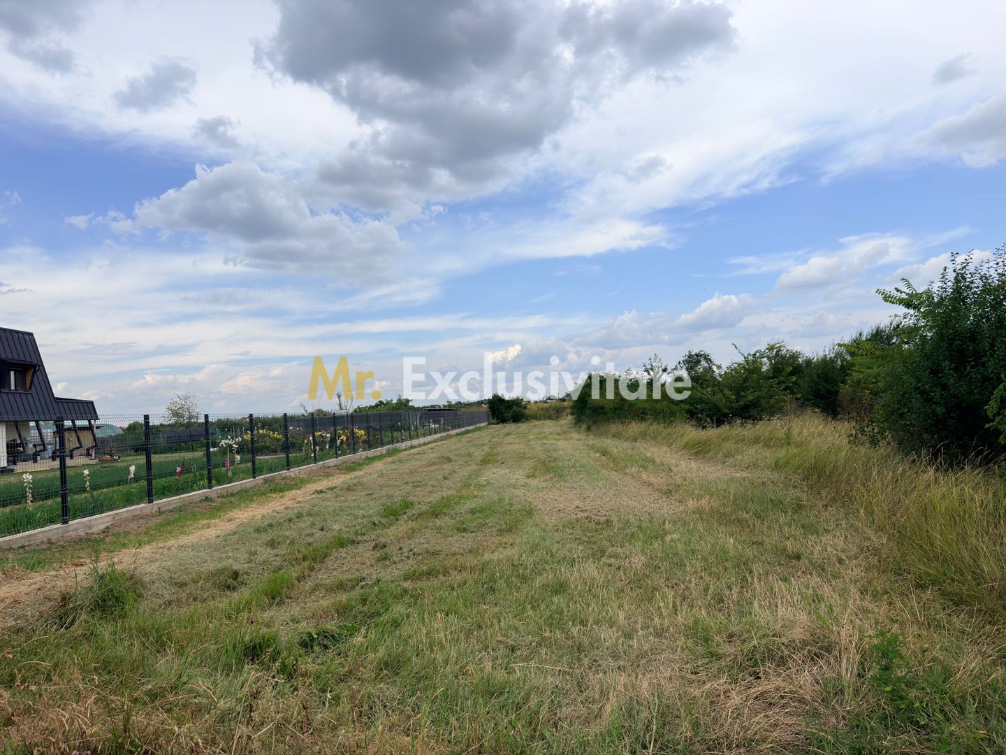 TEREN INTRAVILAN 1.374 MP | BRADU | POTENȚIAL INVESTIȚIONAL