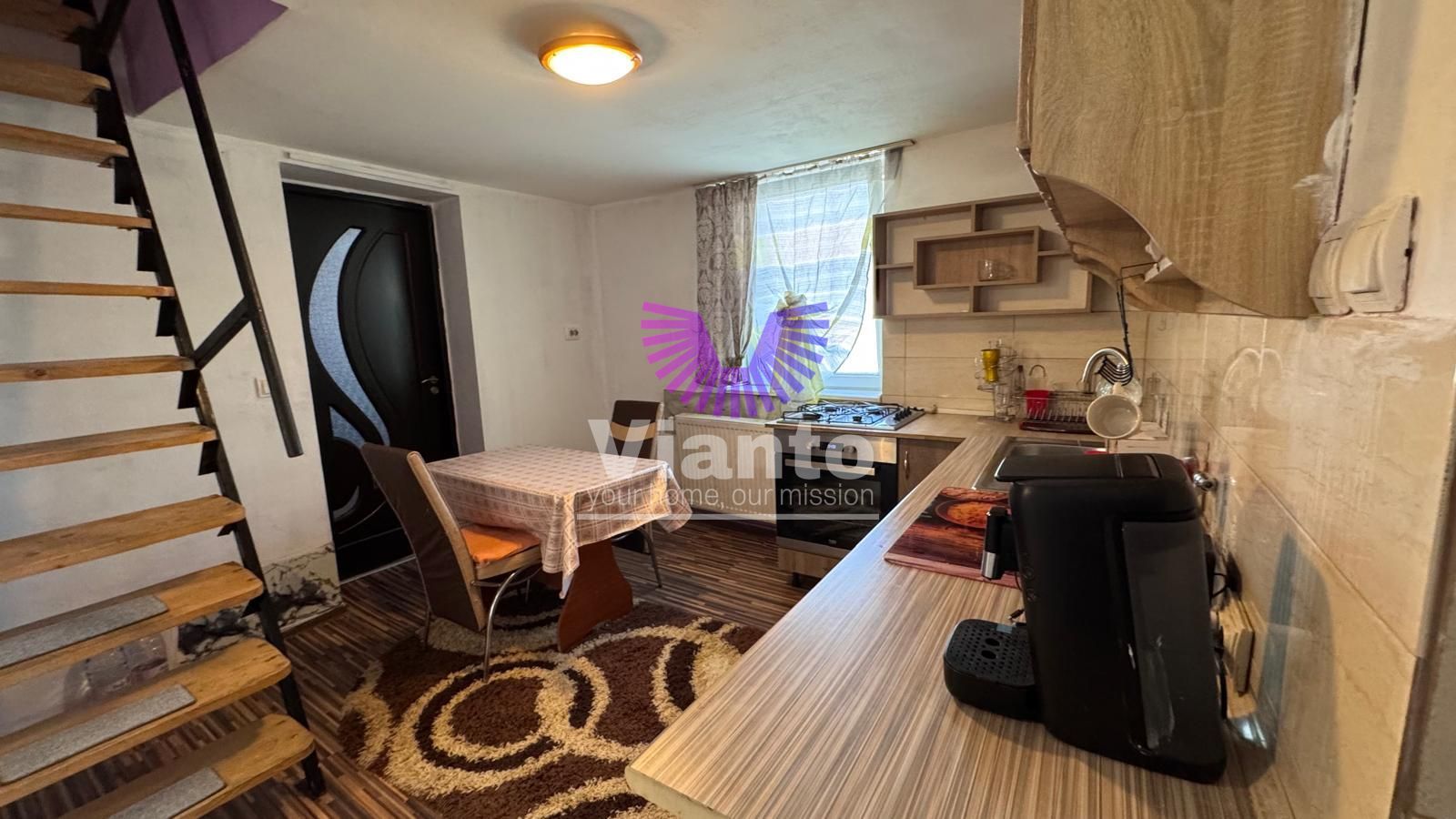 Casa Individuala de Inchiriat 5 Camere - Curte cu Zona de Barbeque-Gusterita