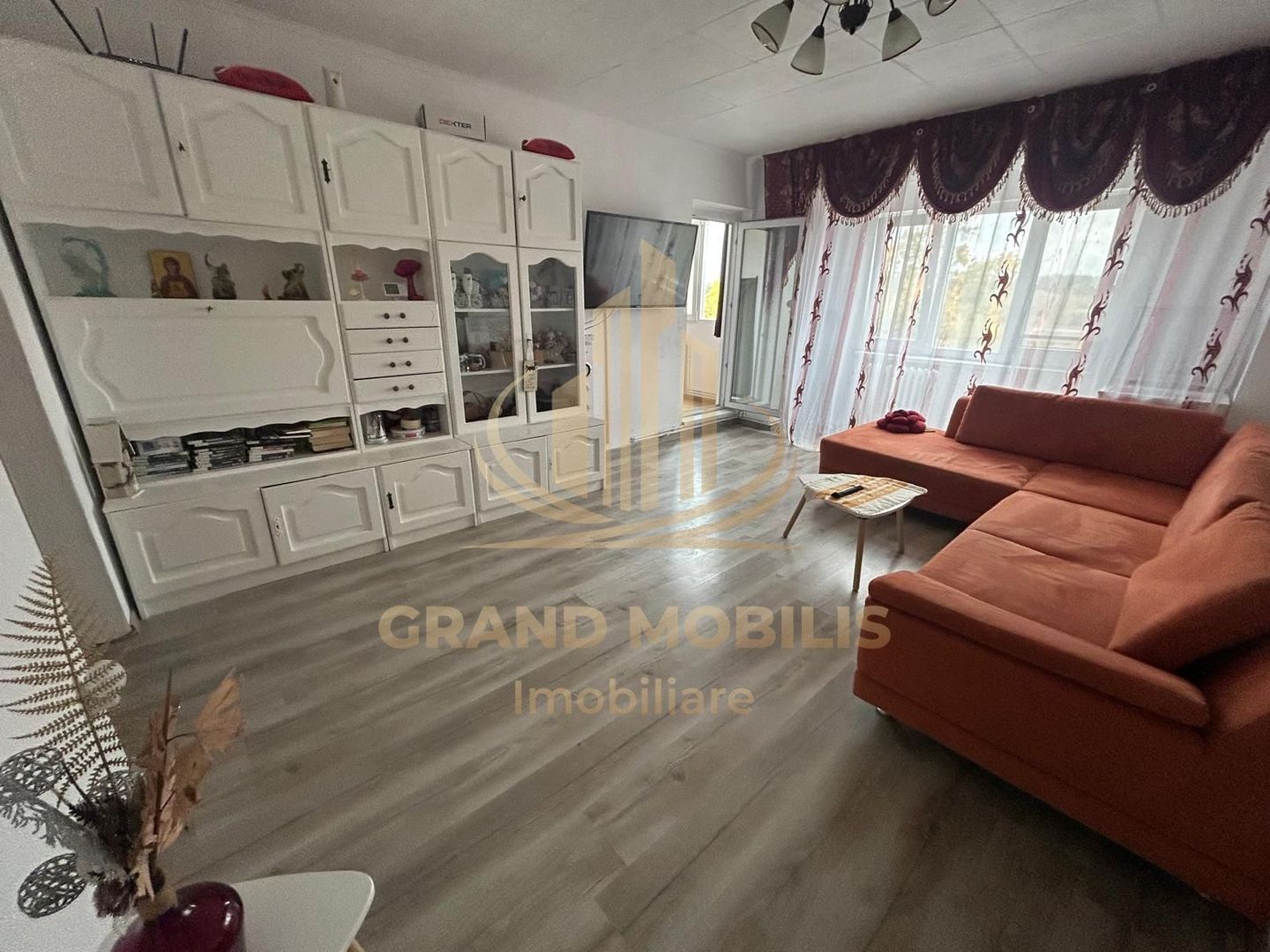 Apartament 5 camere 100mp Zona Padurea Verde