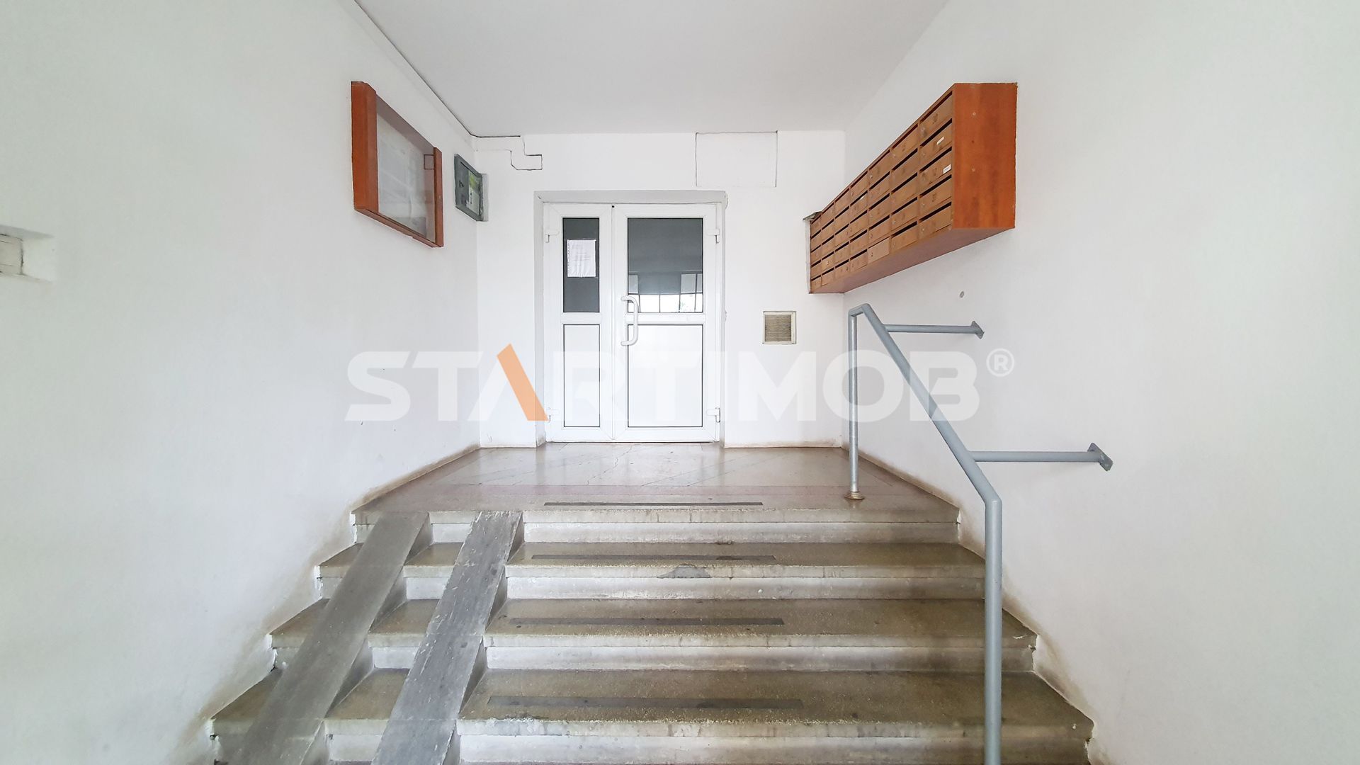 Apartament 3 camere  cu boxa si parcare