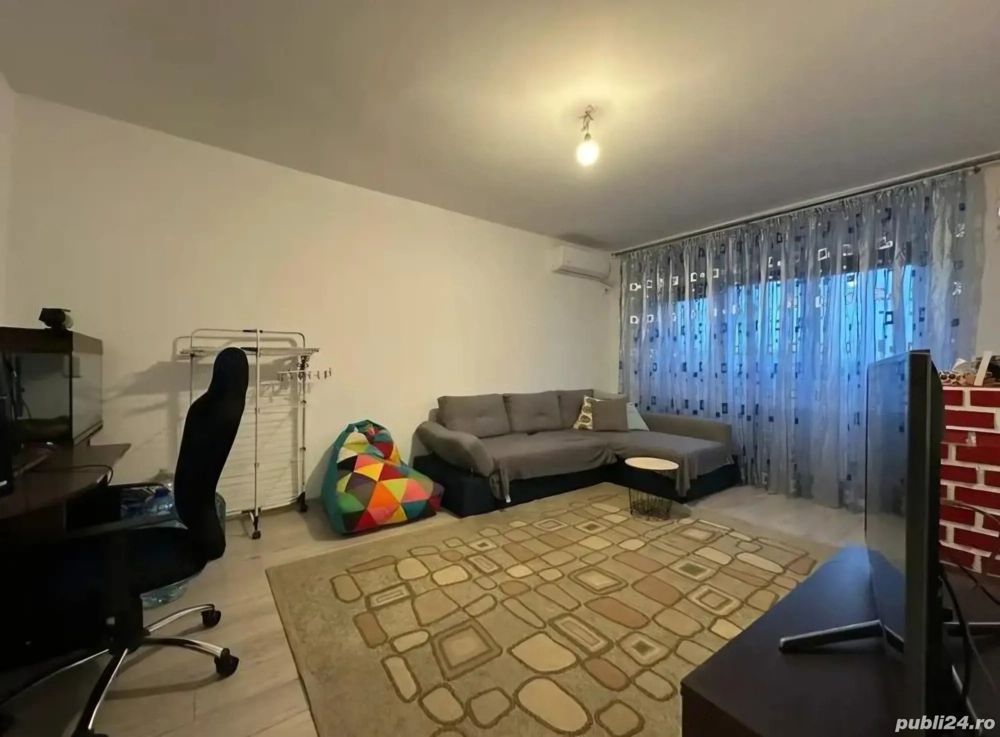 COMISION 0 | 3 camere decomandat – Metrou Râul Doamnei