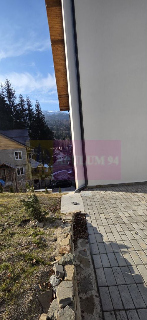 Apartament 3 camere de vânzare la Sinaia