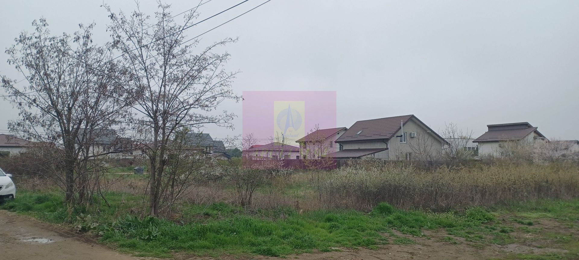 Săbăreni, teren intravilan 3767 mp, cu utilităti