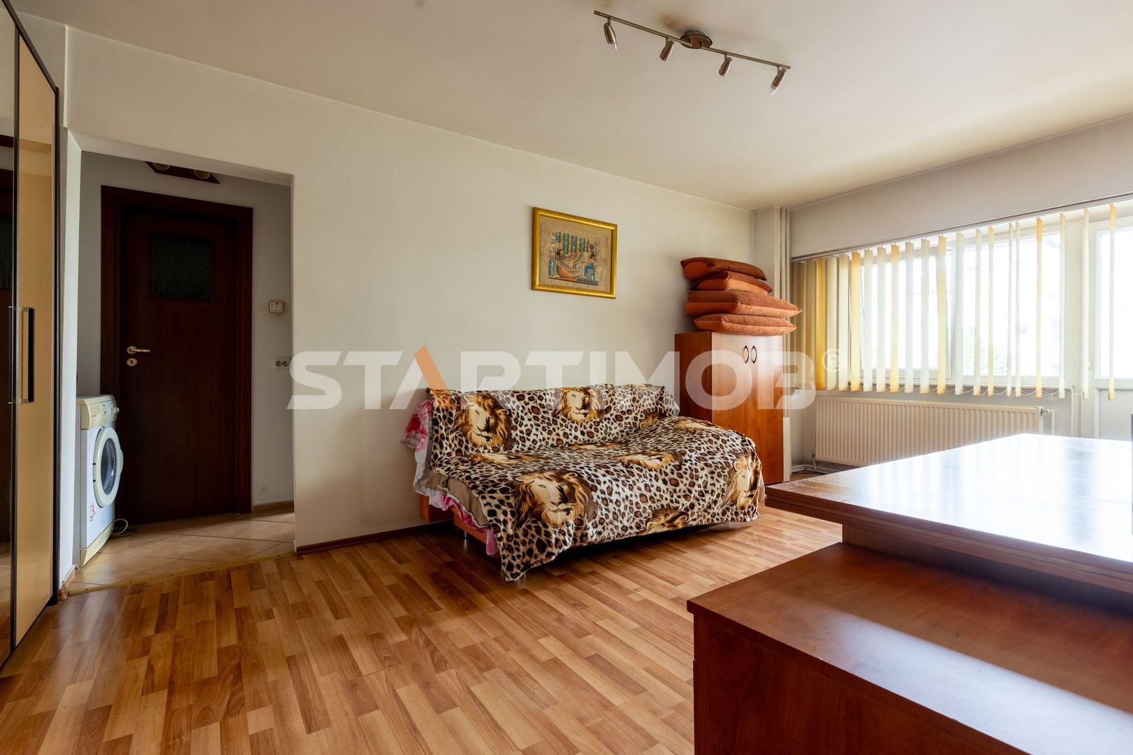 Apartament central str de Mijloc