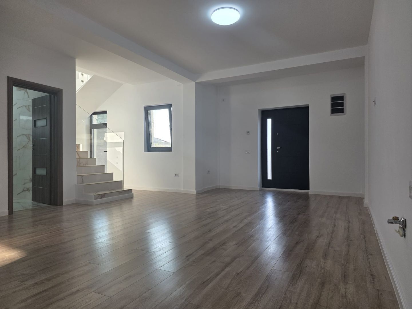 Vilă de Lux P+1 în Tunari –5 Camere, Finisaje Premium - imaginea 6