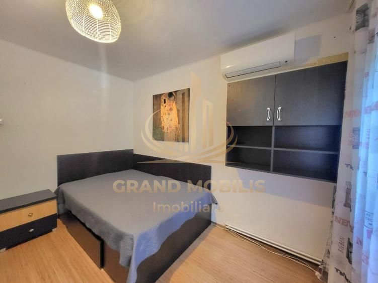 Apartament 4 camere , decomandat,  renovat,centrala proprie, - imaginea 5