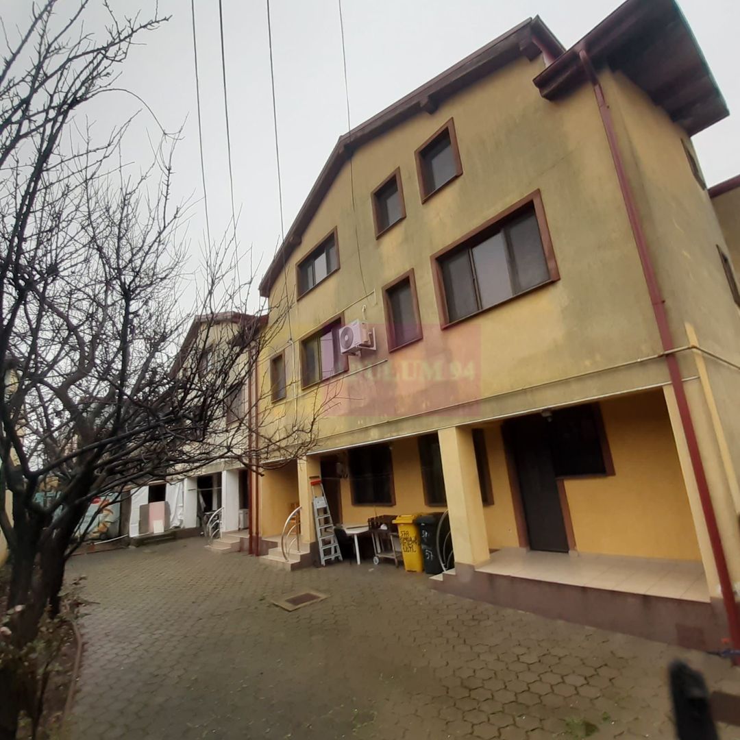 Două vile tip duplex de închiriat - zona Antiaeriană