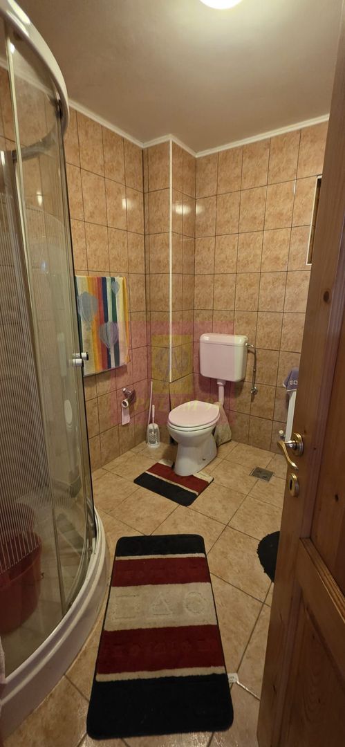 Vila cu 4 camere de vanzare in Busteni - imaginea 15