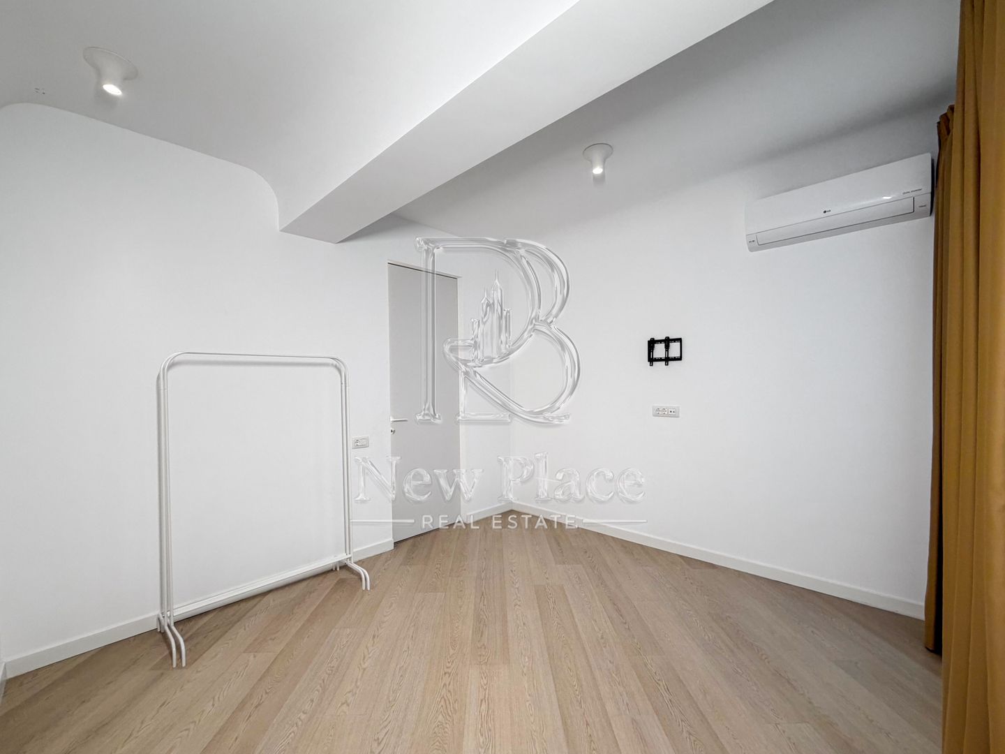 [VIDEO] CORTINA NORTH | Apartament deosebit | Vedere libera | Terasa 10 mp | Lux - imaginea 16