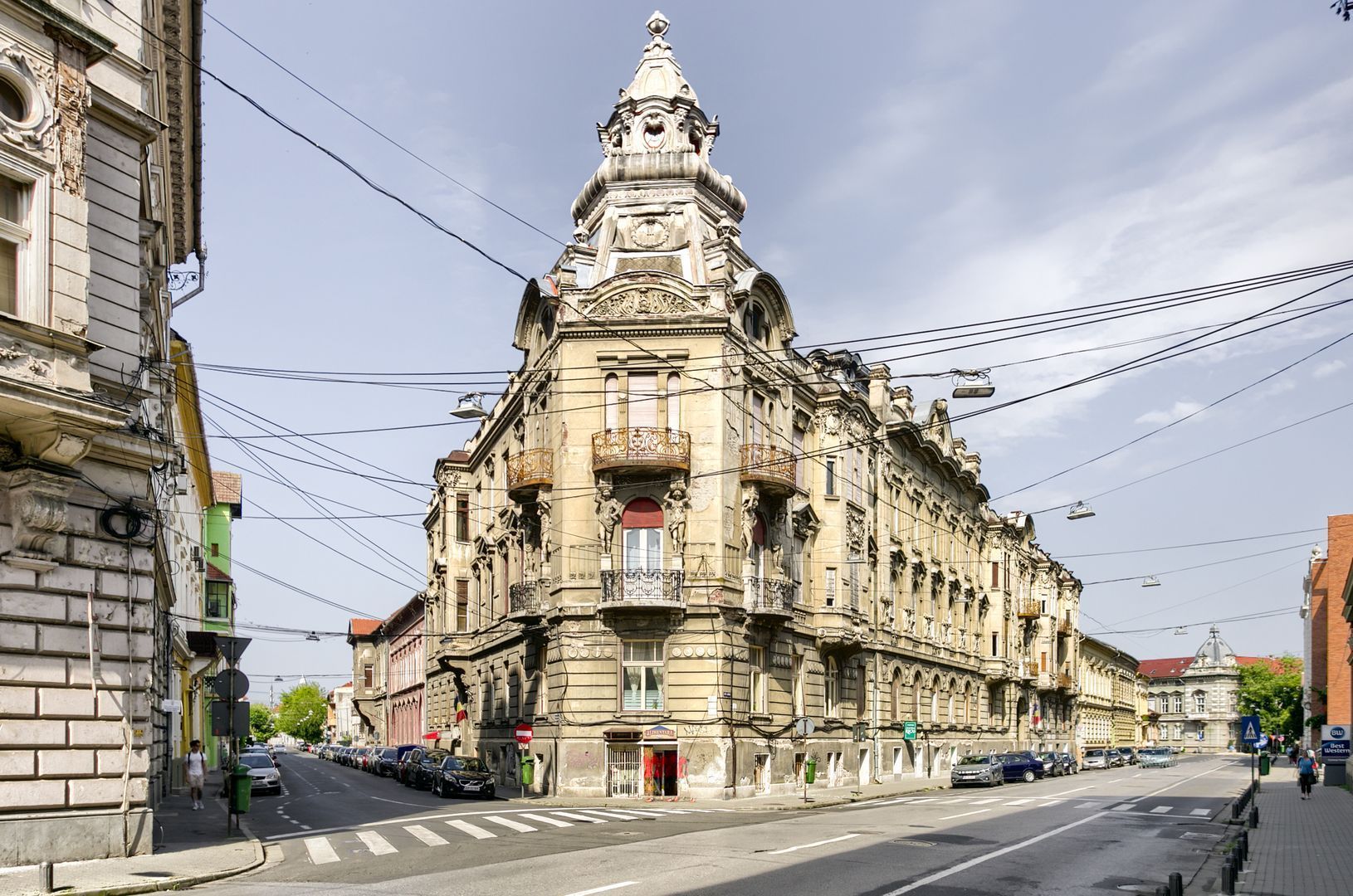Spatiu comercial de închiriat - 210 mp - Ultracentral - COMISION 0%