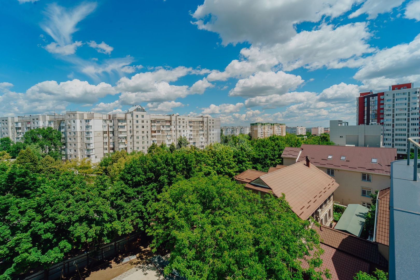 Penthouse 219,6 m² în Buiucani | Terase generoase | Lift direct - imaginea 17