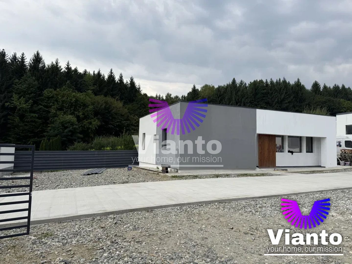 Casa individuala de vânzare Tocile