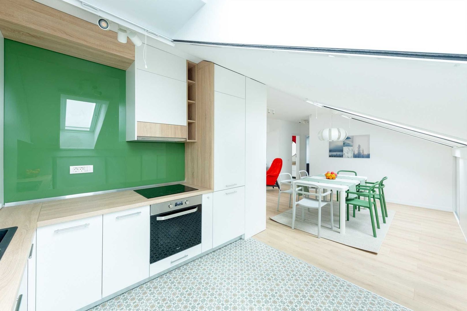 Apartament modern, complet mobilat și utilat – disponibil din 01.08.20 - imaginea 3