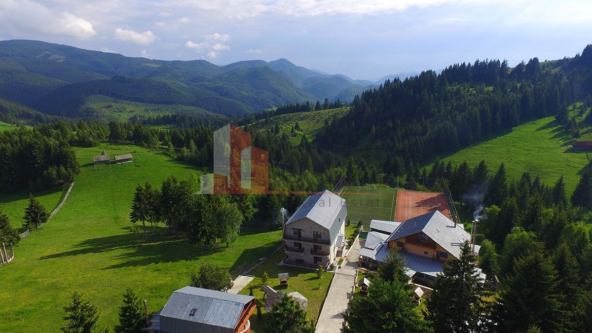 Resort 4 Stele de Vânzare | Fundata Brașov | 45.000mp | 43 Unități | - imaginea 3