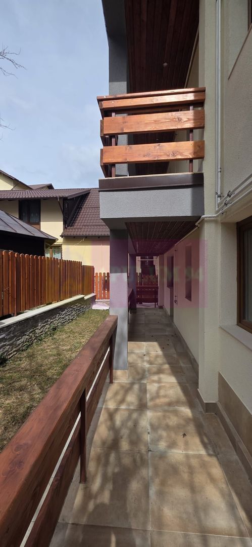 Apartament 2 camere, parter, de vanzare in Busteni