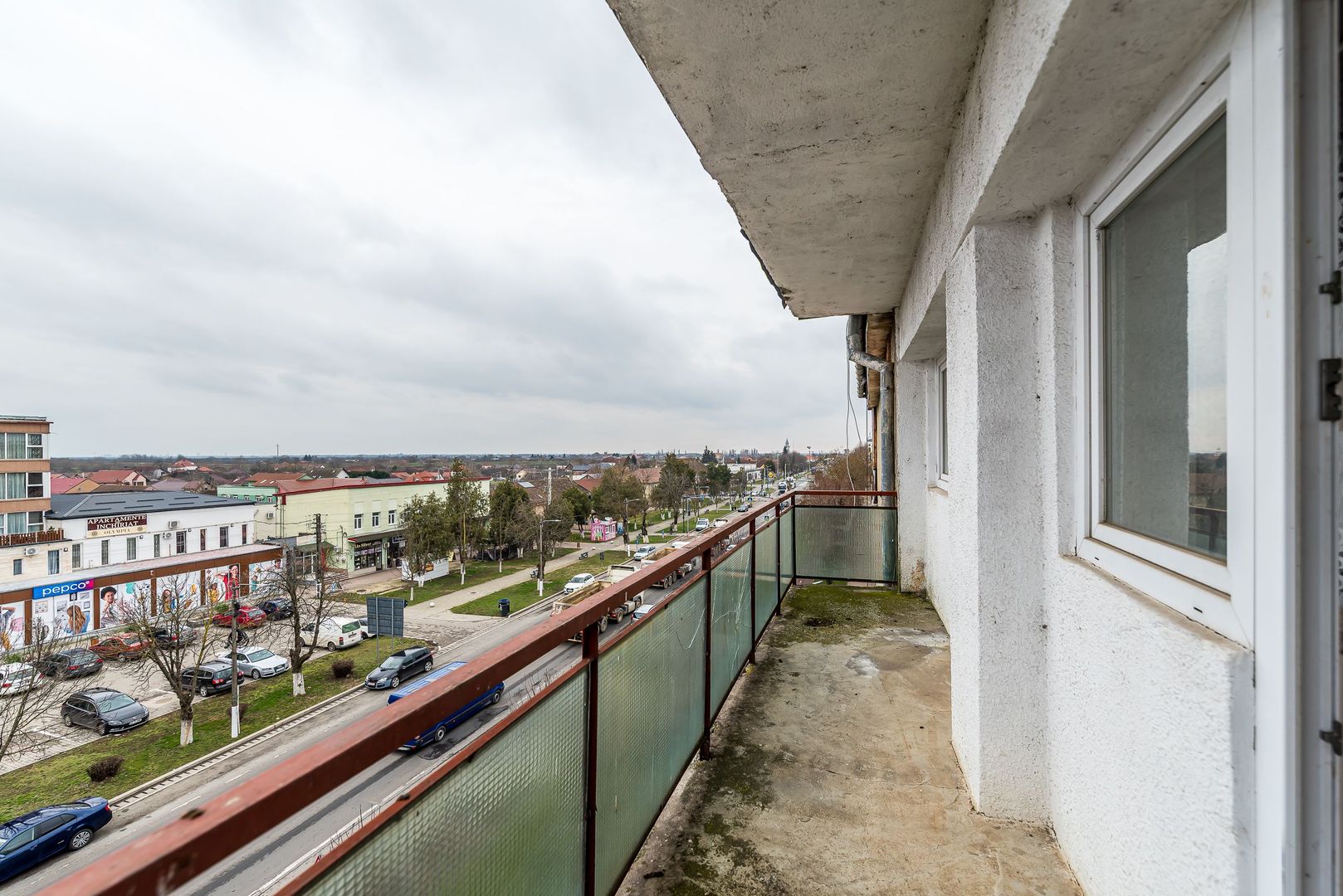 Imagine 7 - Apartament spatios in centrul orasului Chisineu Cris
