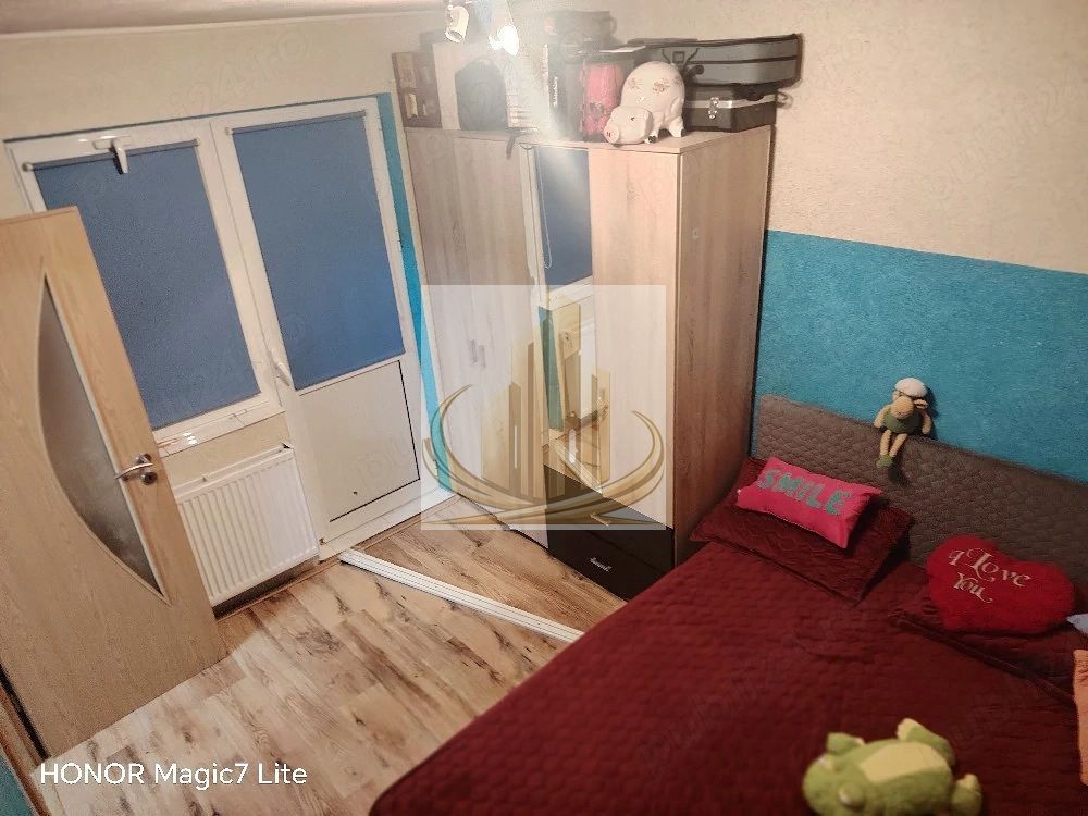 Apartament la etajul 1, baie cu geam și bucătărie închisă | Calea Șagu - imaginea 2
