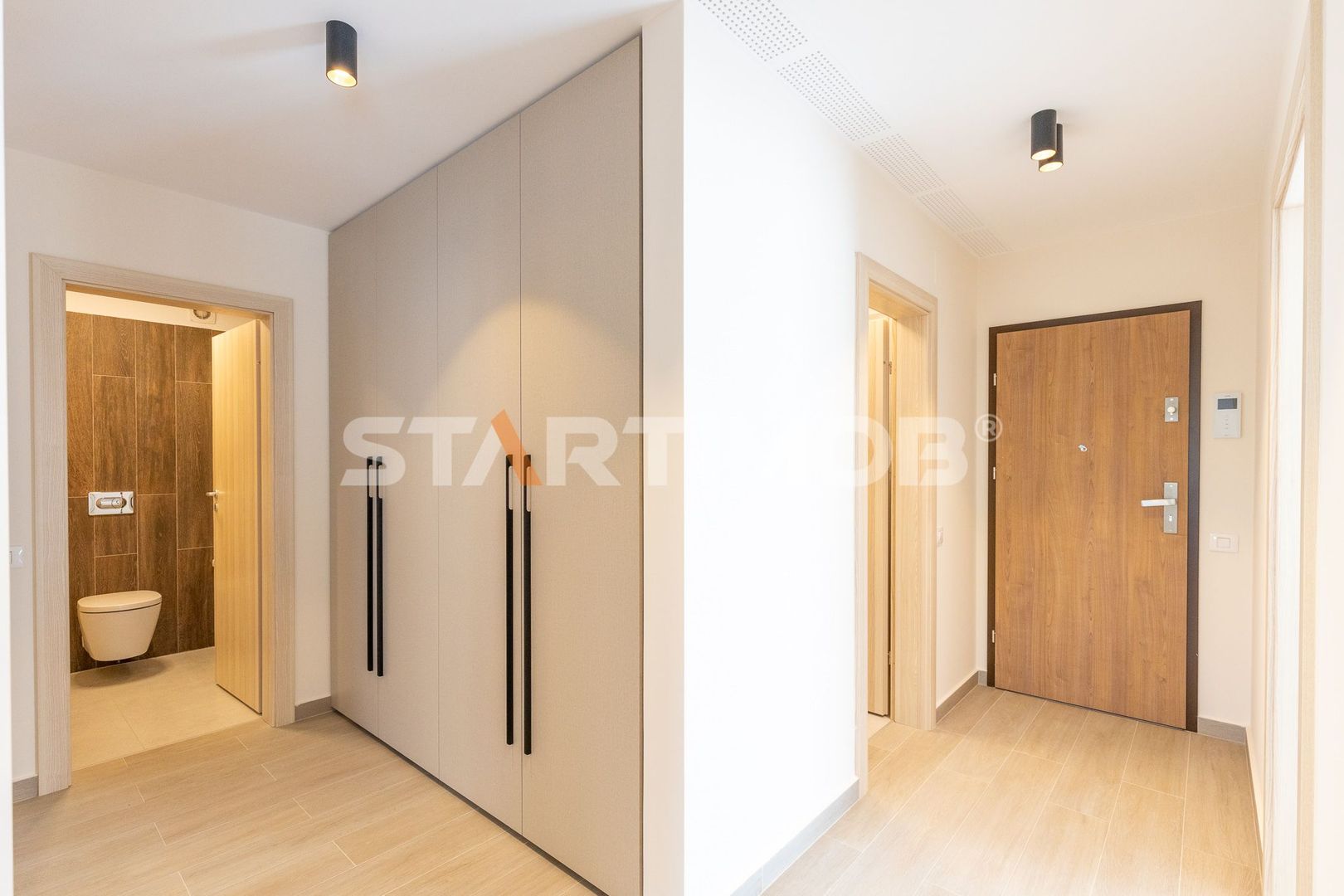 Apartament 3 camere  Urban Plaza cu parcare si boxa