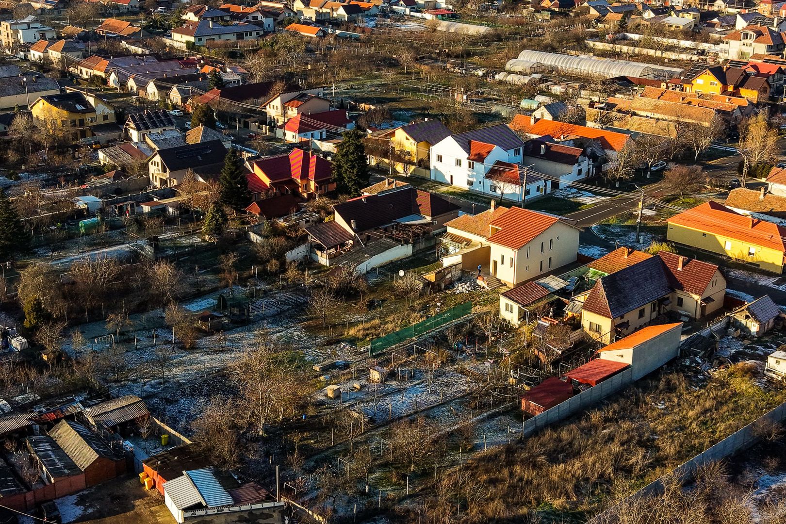 Imagine 7 - Casă nouă cu etaj semifinalizată, zonă liniștită în Aradul Nou