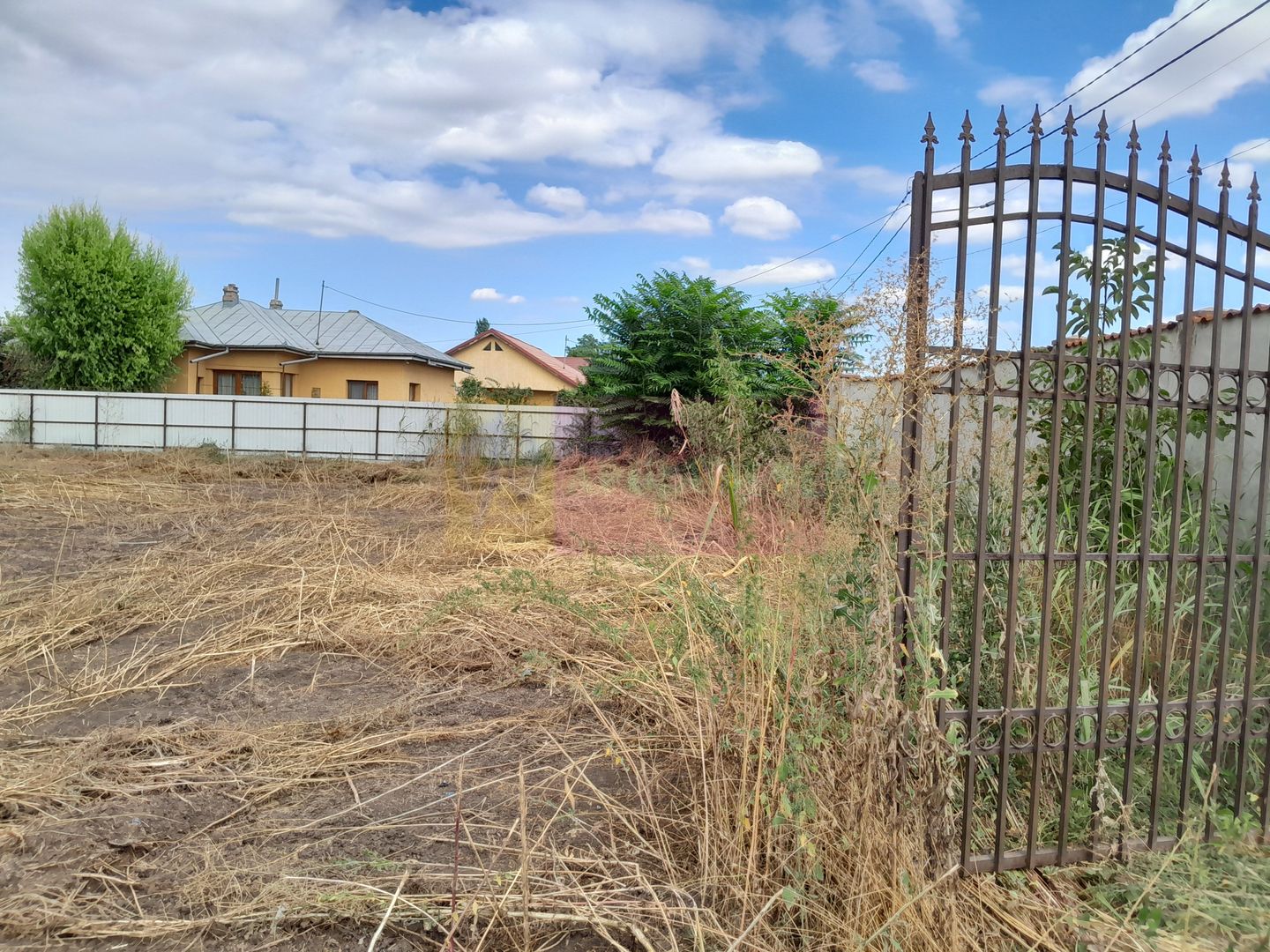 Movilita (IL)-teren de inch. 1800 mp stradal, 30 ml desch, langa Profi