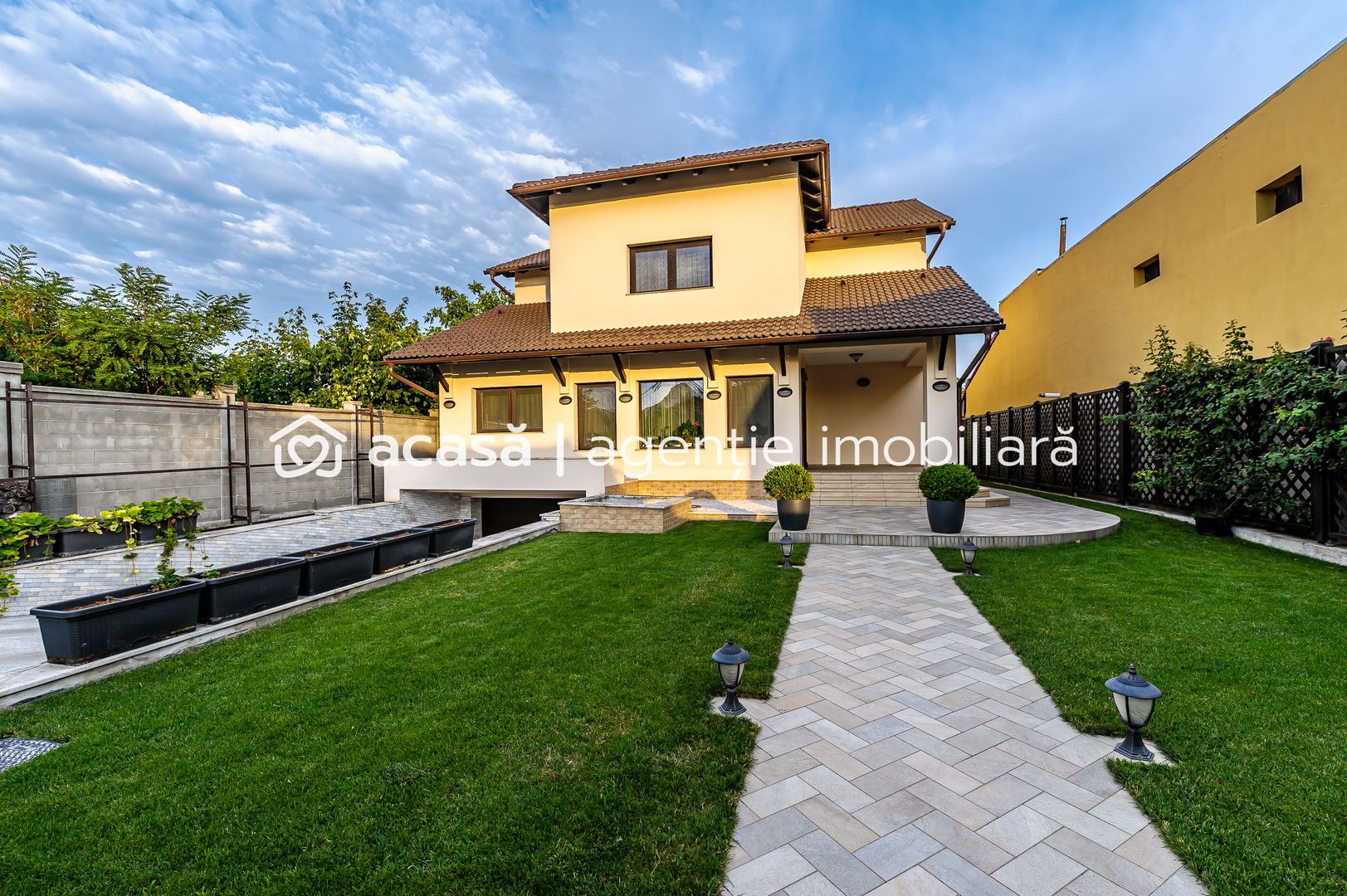 Imagine 22 - PRET NOU!!!   Vilă de Lux în Grădiște
