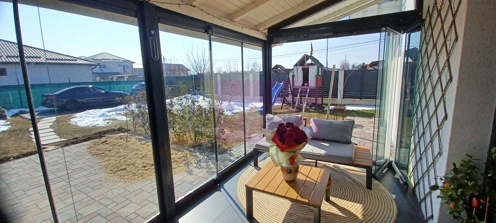 Săbăreni, casă P+1+pod, 5 camere, 130 mp utili, curte 470 mp