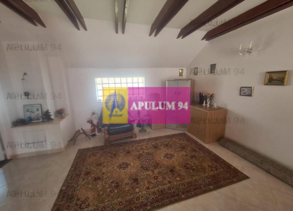 CASA (VILA) DE VANZARE IN CORNU