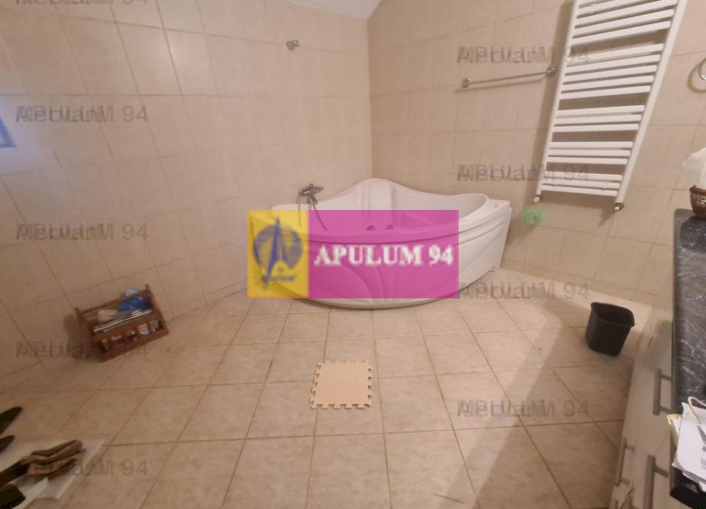 CASA (VILA) DE VANZARE IN CORNU