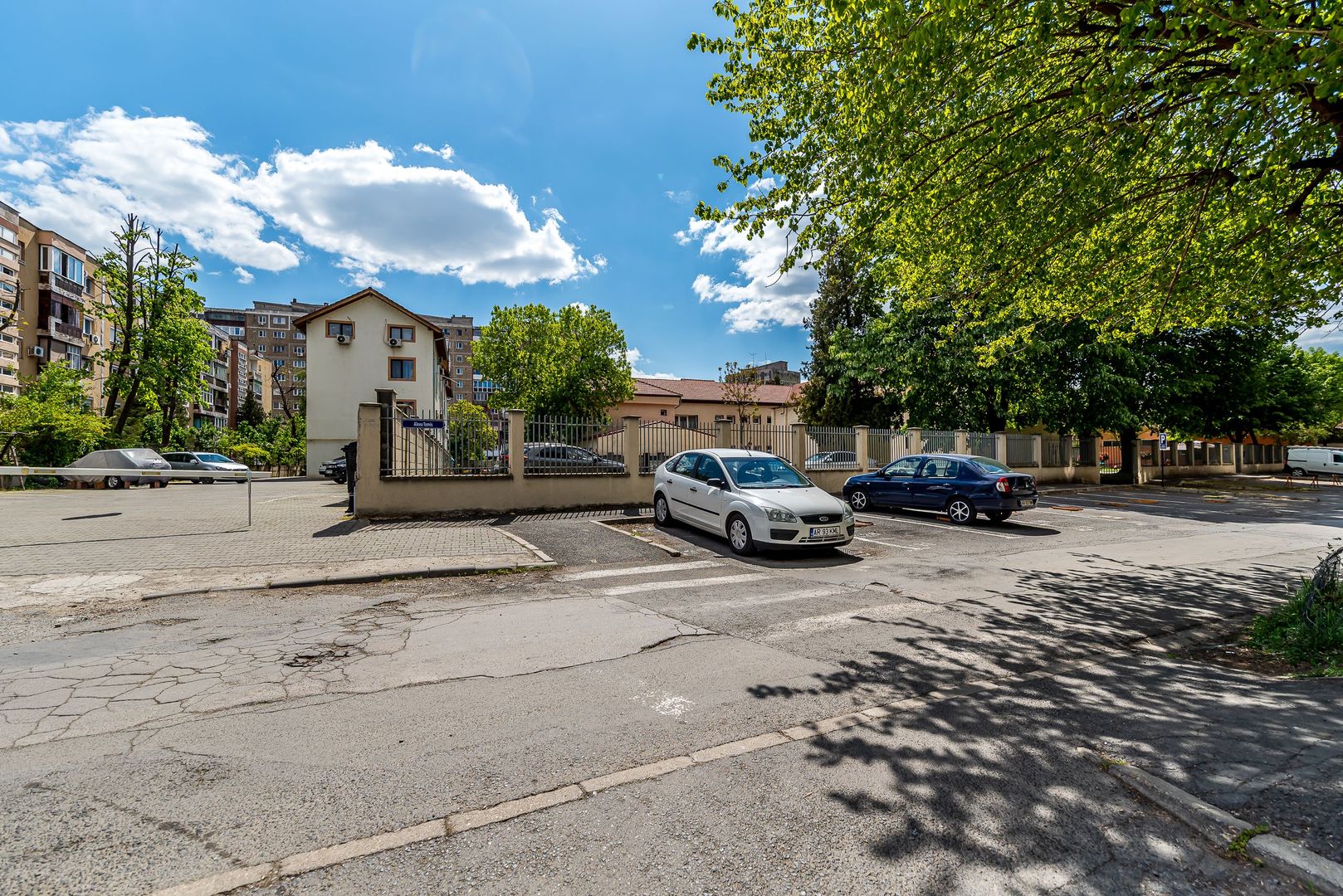 Imagine 2 - Apartament de închiriat cu 2 dormitoare, parcare inclusă, bloc nou
