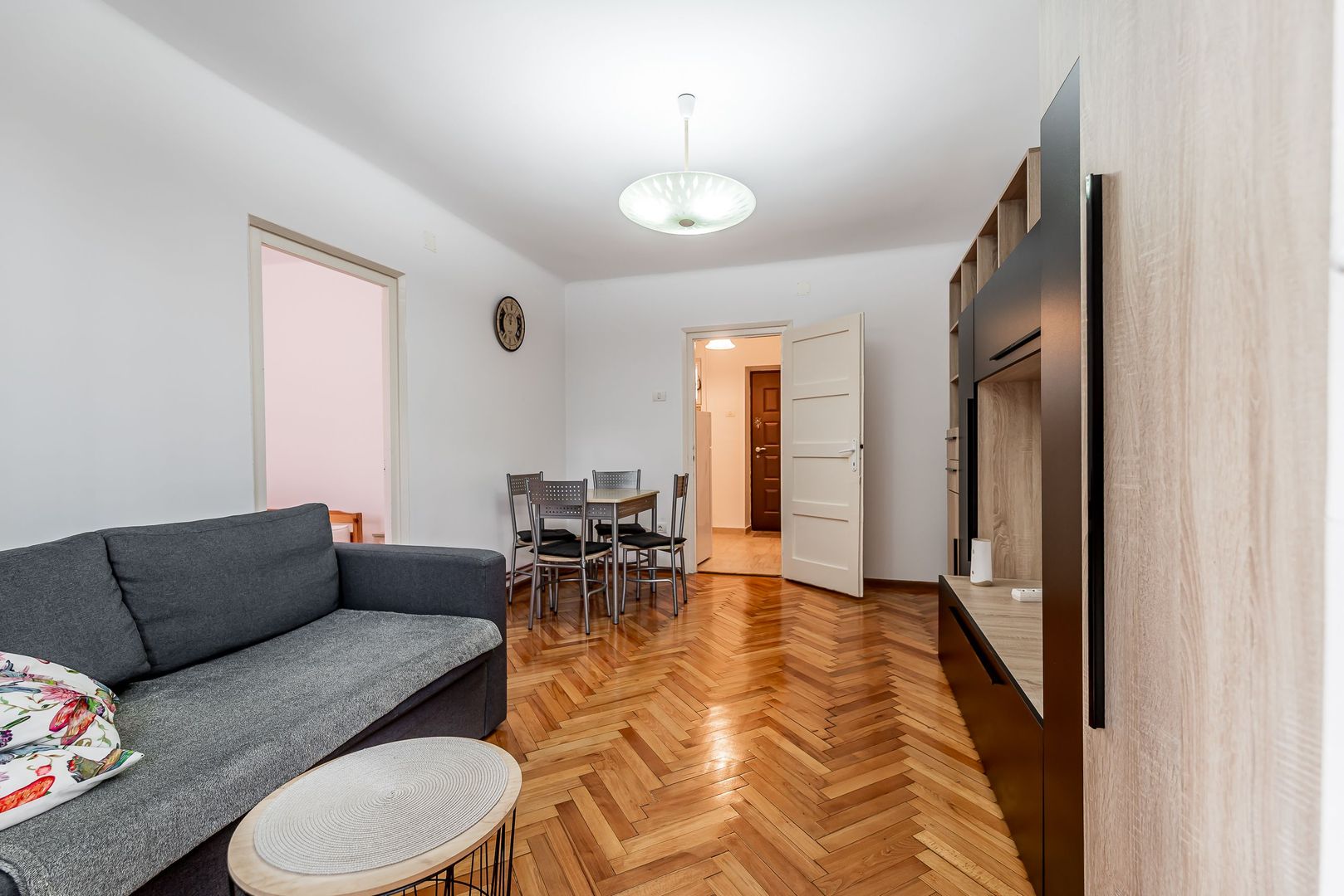 Imagine 6 - REZERVAT! Câștigi o oră pe zi! Apartament cu 2 camere ultracentral.