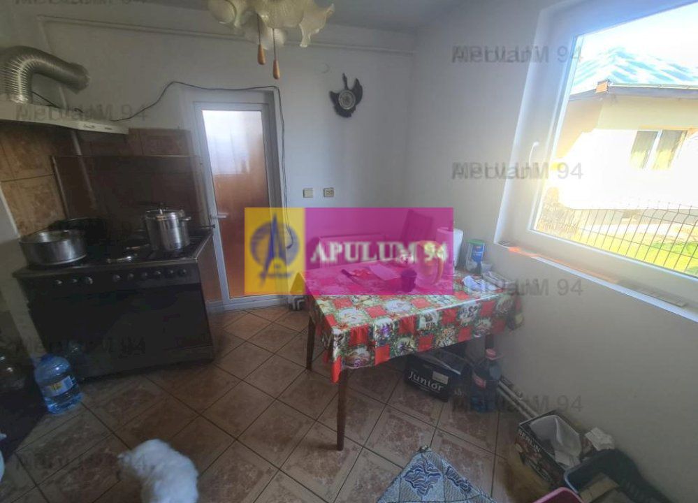 CASA (VILA) DE VANZARE IN CORNU