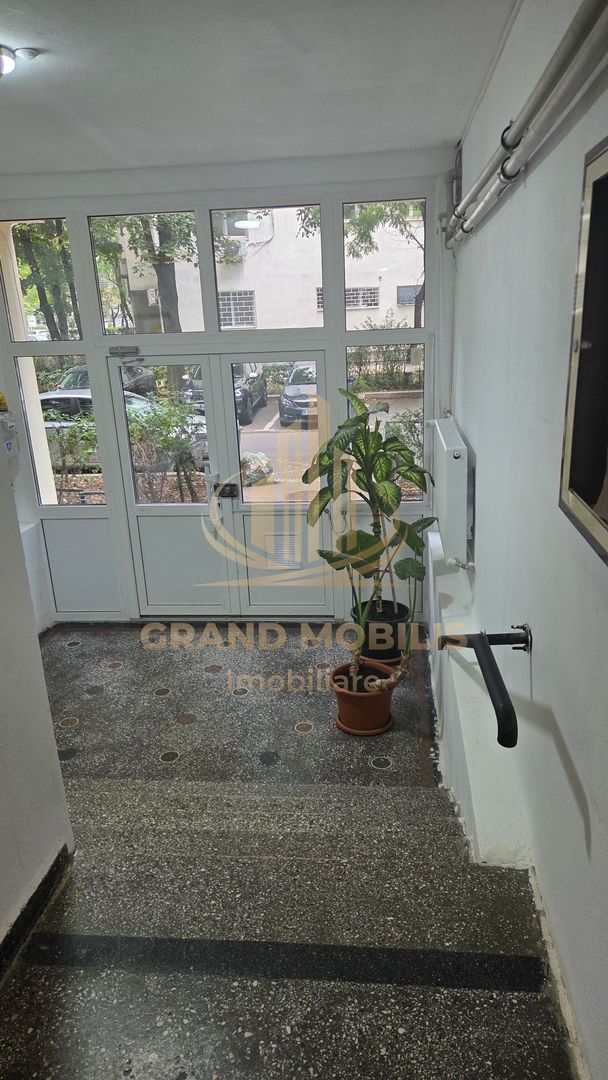 Vand Apartament două camere confort unu - imaginea 7